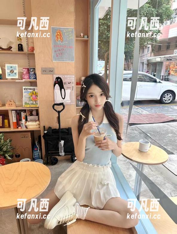 尤果网 - 跟随雯雯的私房图包，一同探索女王时代的魅力与风情.txt