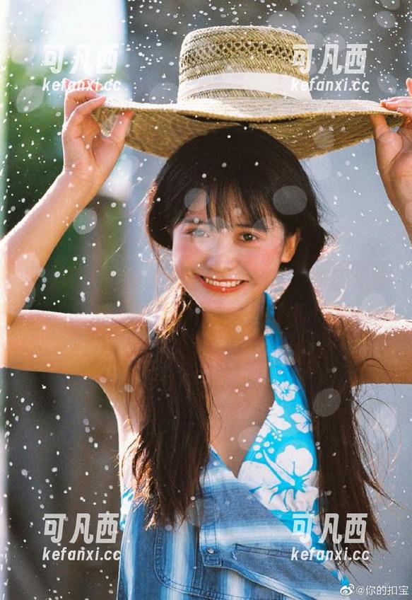 尤果网 - 翻阅霓梓心的JK写真，美图里每一张都诉说着不一样的故事.txt