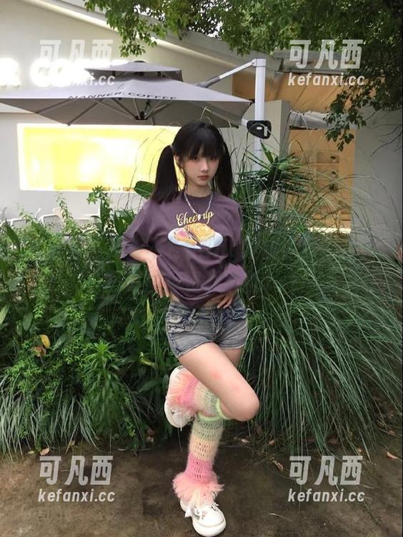 尤蜜荟 - 探索不柠bling眼镜世界：专业写真图库资源解析.txt