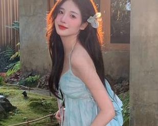 尤蜜荟 – 一起欣赏允尔的泳装福利图集，捕捉夏日清凉与热情的完美结合！.txt
