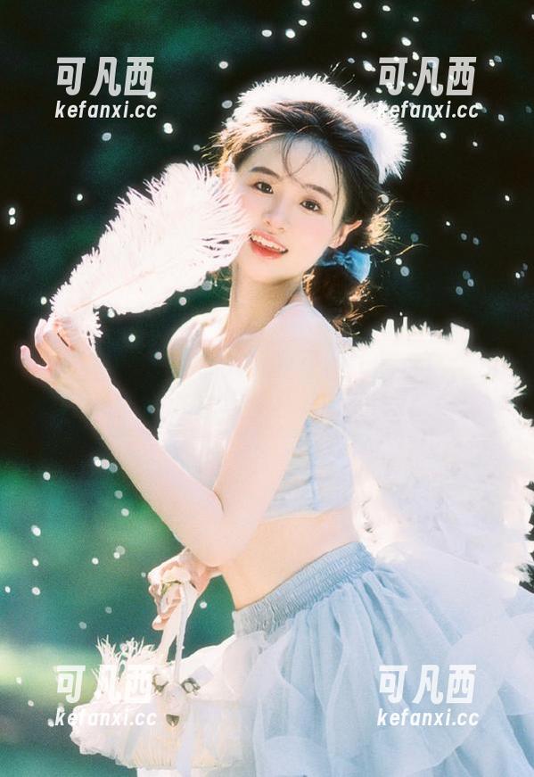 尤蜜荟 - 穆菲菲学妹的写真作品合集：用镜头记录青春最美时光.txt
