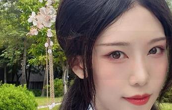 抖娘利世DVA写真作品集——精选每一瞬间，感受她的创意灵魂.txt