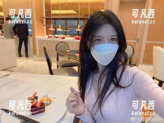 走进抖娘利世的秘密世界，高清写真展现她的真实魅力.txt