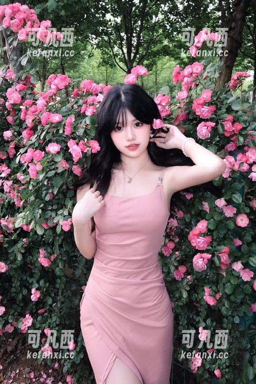 推女神 - 探索女孩心中的秘密，程彤颜写真作品中的照片透视灵魂深处.txt