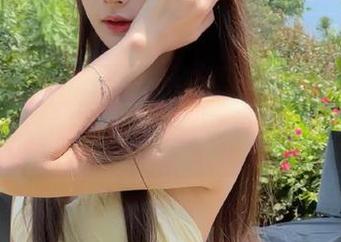 推女神 – 最新萌琪琪Lrene纯白主题图集，唤醒你心中最纯真的记忆！.txt