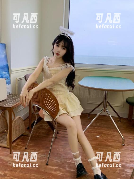 推女神 - 感受颖莹儿YY豹纹魅力，这些美图让你一秒爱上她的风格.txt