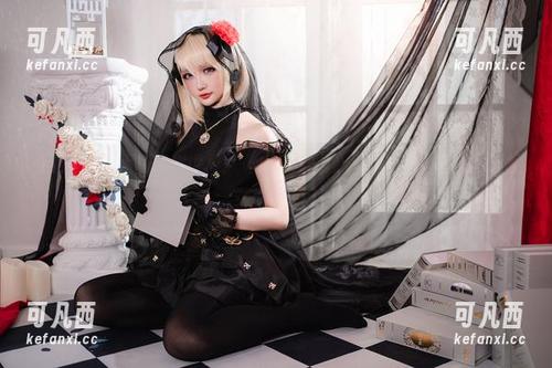 探索星之迟迟的艺术世界：《Darling》大凤写真作品集引领视觉盛宴.txt