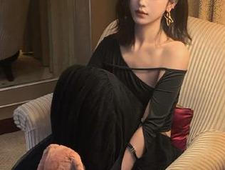 星乐园 – 来看看酸酱兔的最新免费居家写真，感受生活中的小确幸！.txt
