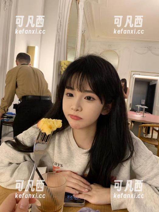 星颜社 - Vily豆豆户外私拍图集：在这片天地间，发现她不一样的魅力.txt