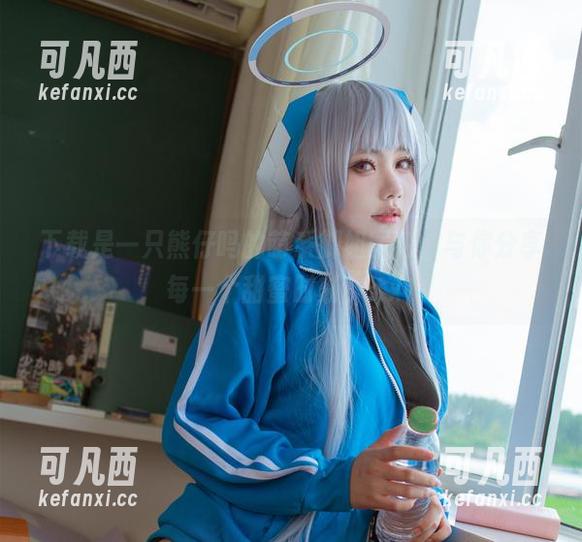 下载是一只熊仔吗的萌系御姐图包，与你分享每一个甜蜜时刻！.txt