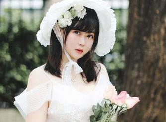 一探究竟“是依酱呀修女”写真套图资源，感受她的优雅与迷人气质！.txt