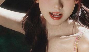 果团网 – 黑白写真集大揭秘，周琰琳LIN分享她眼中的冰冷与温暖.txt