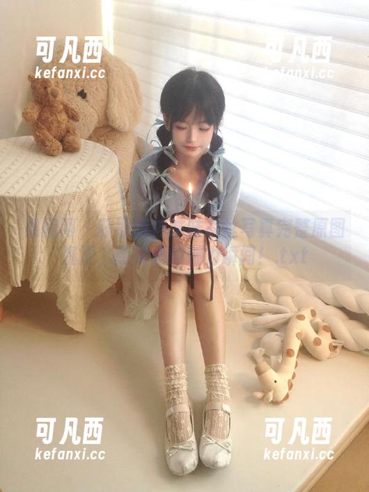 果团网 - 获取萌神妹妹灰丝写真完整原图资源，感受她的魅力瞬间！.txt