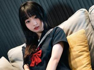 “柒柒要乖哦”自信自拍原图合集——她的美丽瞬间，等待你的探索与欣赏.txt