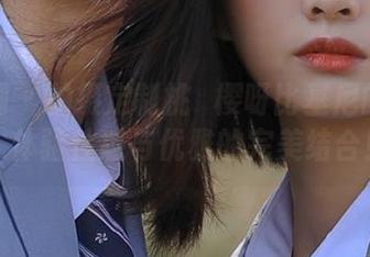 微密圈 – 拍摄定制桃沢樱呀比基尼的梦幻图片，体验性感与优雅的完美结合！.txt