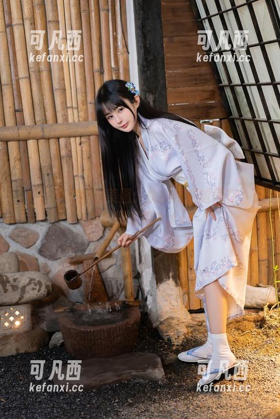 桜井宁宁的瑜伽美图：优雅与尴尬同在，谁说不能兼得？.txt