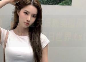 梦丝女神 – 灵唯夏天最新美图盛宴，带您走进浪漫的夏日世界.txt