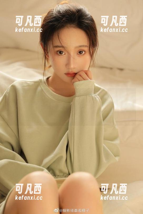 微密圈 - 透明的美，梦露veronica的灵魂：最新作品集更新，快来解锁惊喜吧！.txt