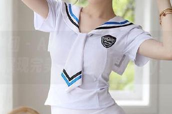 森萝财团 – Aika的私拍之旅：乳霜果足图集展现完美身姿的视频Only！.txt