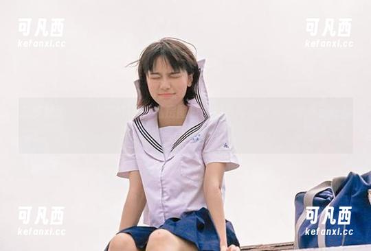 森萝财团 - 小奶糕Milky私房图包：双马尾少女与白丝美腿让你欲罢不能.txt