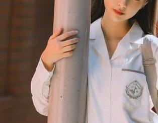 森萝财团 – 灿烂阳光下的小梓：水手服主题写真图集，感受轻松愉悦的夏日合集.txt