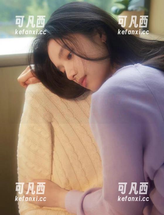 模范学院 - 全新更新！SiByl李思宁吊带写真带你领略时尚之美.txt