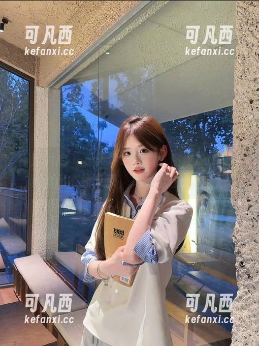 模范学院 - 夏天梦幻旅程：佟蔓baby写真原图在线分享，尽显个性魅力.txt