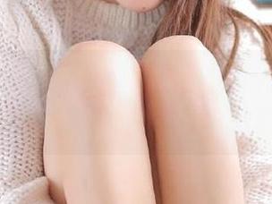 模范学院 – 柳侑绮Sevenbaby最新作品欣赏，粉嫩美脚唤醒你的少女心！.txt