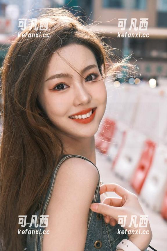 模范学院 - 在桃小兔yolanda的女仆写真世界，探寻私房精致与青春气息的完美交融！.txt