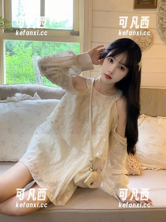 模范学院 - 重磅推出：白子嫣nicky泳装图集，无限风情等你来发现，点击下载立即拥有这一美好时刻.txt