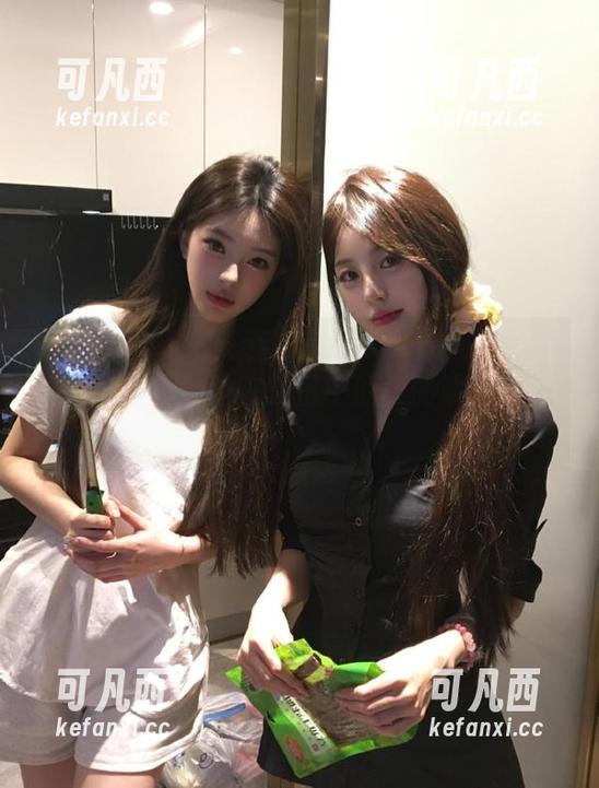 模范学院 - 精美蒋小静Jessica泳衣作品集下载，探索她在夏日中的美丽瞬间！.txt