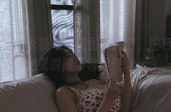 樱晚gigi长腿写真美图大揭密，图包内藏绝美瞬间不容错过.txt