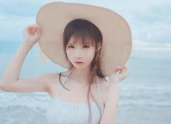 “爱老师_PhD日常”：一个图集分享，记录她的生活灵感与摄影艺术.txt