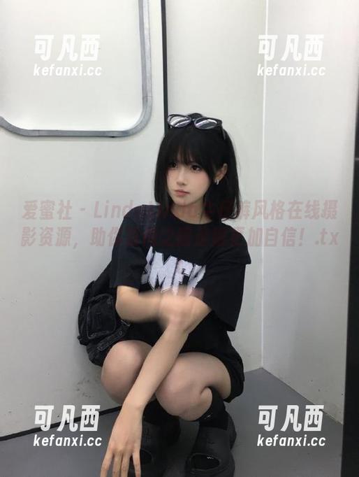爱蜜社 - LindaLinda牛仔裤风格在线摄影资源，助你时尚之路走得更加自信！.txt