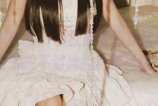 爱蜜社 – 乐薇Vivi校服写真原图揭秘，更新你绝对想不到她的糖果风格！.txt
