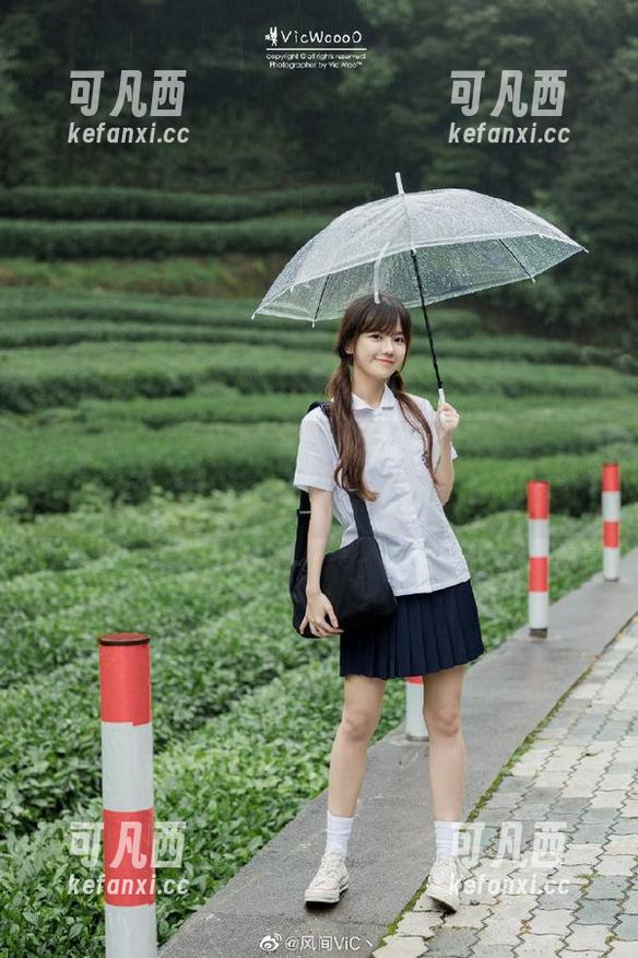 爱蜜社 - 想要惊艳的视觉体验？夏茉GIGI黑白高清原图给你答案！.txt