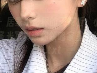 爱蜜社 – 居家摄影界的天花板，小丽莎萌萌哒无圣光写真带你领略家里的独特魅力！.txt