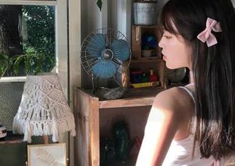 物恋传媒 – 嘟嘟秘书的精致图片写真，感受她无限的创意与灵感.txt
