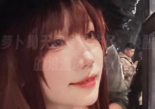 精选狐萝卜呦天使写真作品，唤醒你心中的浪漫幻想.txt