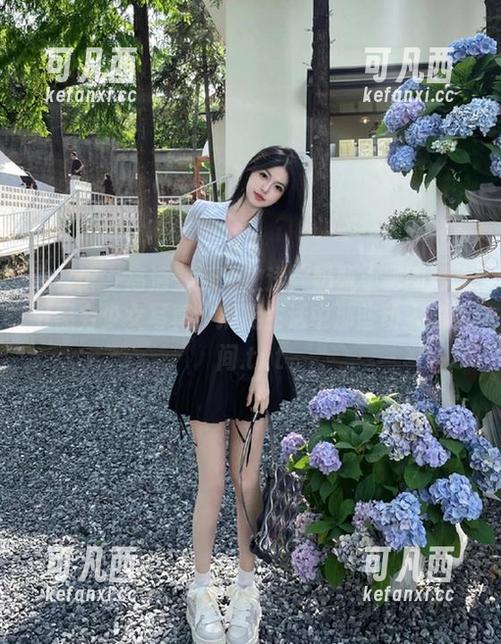瑞丝馆 - 高清壁纸大放送：奶瓶土肥圆矮挫丑黑穷少女写真，捕捉生活中那些动人的瞬间.txt