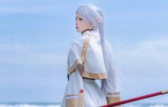 瓦斯塔亚小龙虾黑白照片里的美图，让我深思人生的真实与虚幻.txt