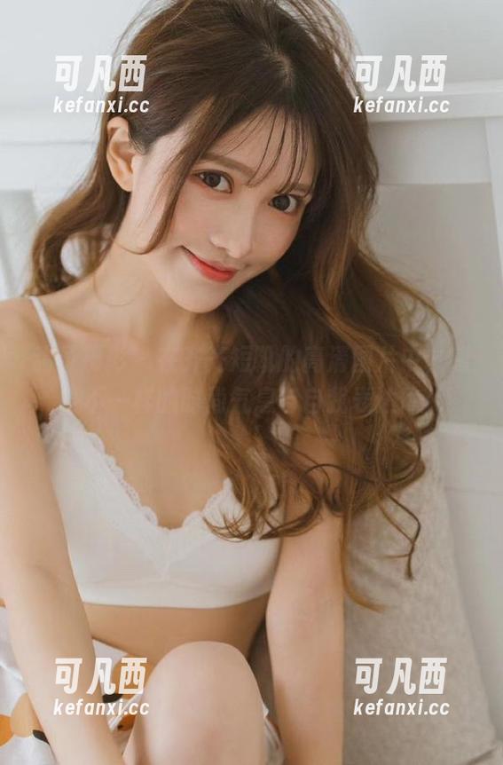 甜予摄影 - 在齐齐短靴的高清图片中，感受不一样的时尚气息与自我表达.txt