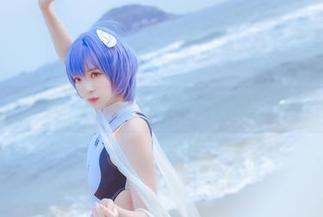 疯猫ss镇海写真作品：细腻原图与艺术图册的完美结合.txt