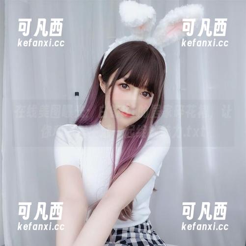 在线美图曝光：白银81的居家碎花裙，让你和家居生活一起绽放魅力.txt