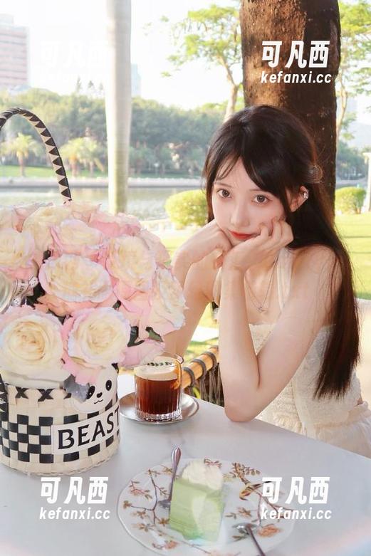 秀人网 - 梦境与现实的交汇：Candy糖糖礼服原图及梦幻图集特辑.txt