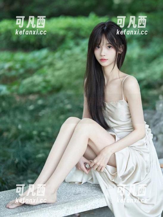 秀人网 - Mila豆嘟嘟裸足作品集：传递自由和自信的迷人图集.txt