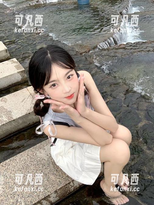 秀人网 - 吊带这东西真是绝了！最新图集，Vetiver嘉宝贝儿又一次刷新我的审美底线！.txt