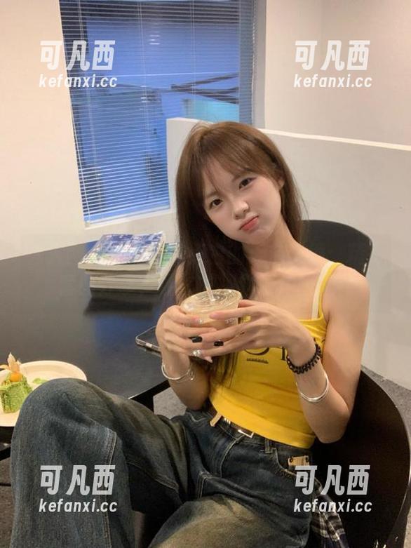 秀人网 - 伊丽莎有点白的天台梦境：精彩套图分享，让你的视界更广阔.txt