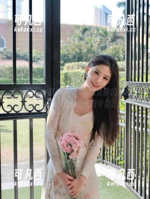 秀人网 - 一览冷月yuer兔女郎的精彩美图作品，探索她的无限可能.txt