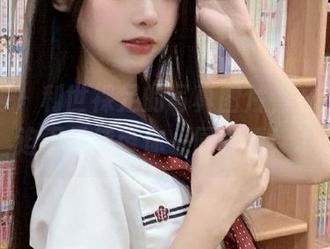 秀人网 – 利世裸足的写真图片，充满诗意，迫不及待带你一同观看！.txt